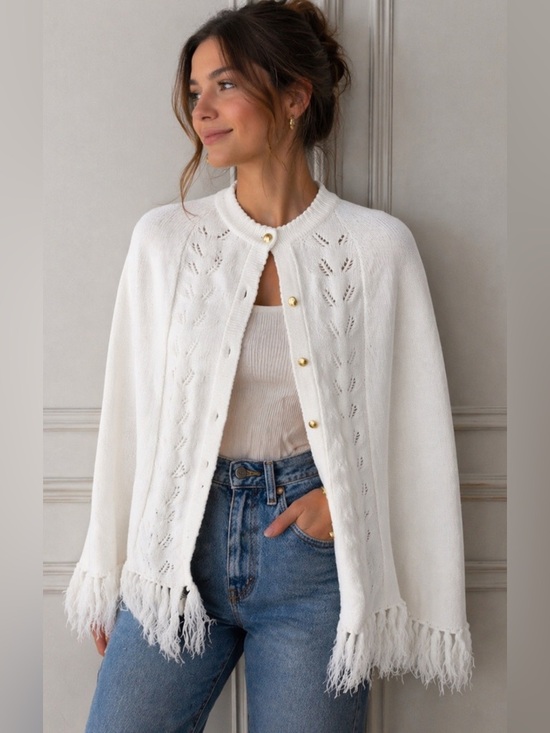 Sweater Bee Accessories - Vintage Sweater Bee By Banff Cape with Fringe
